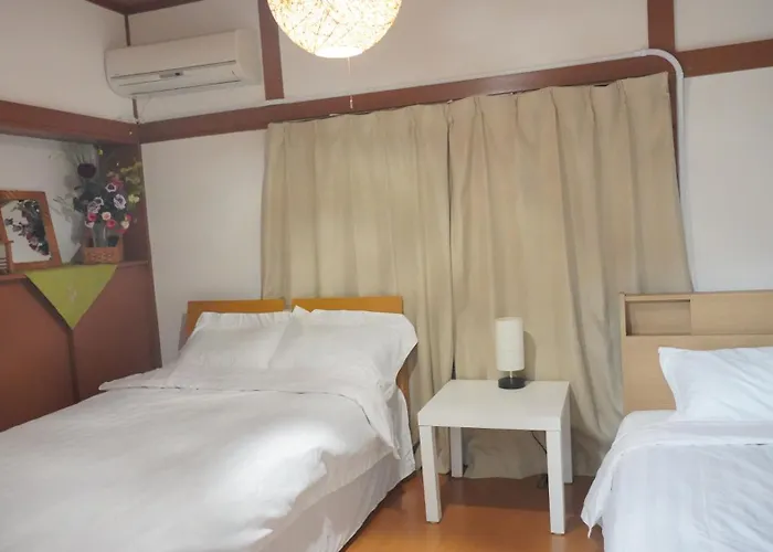 Uhome Tsubame Apartment