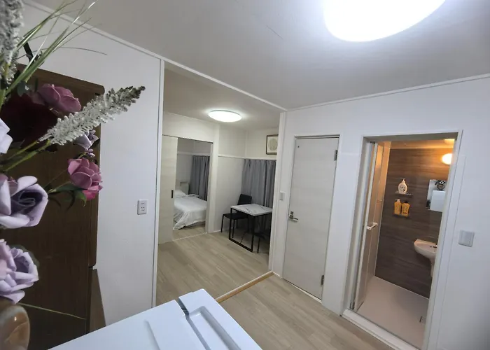 Uhome Tsubame Apartment